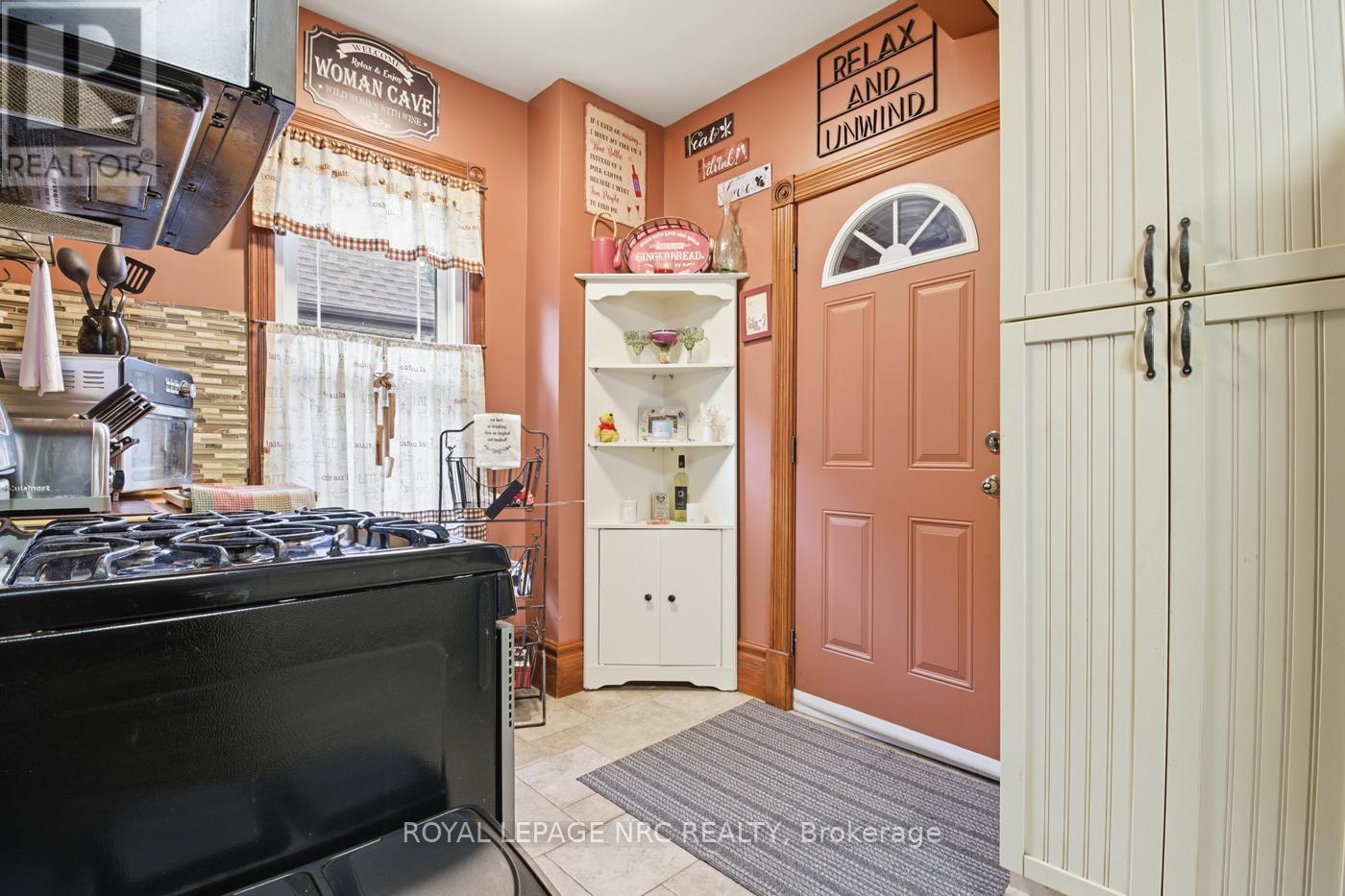 












5981 CULP STREET

,
Niagara Falls (Dorchester),




Ontario
L2G2B6

