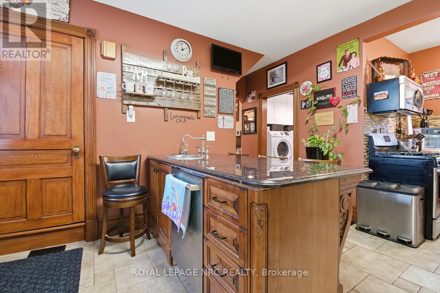 












5981 CULP STREET

,
Niagara Falls (Dorchester),




Ontario
L2G2B6

