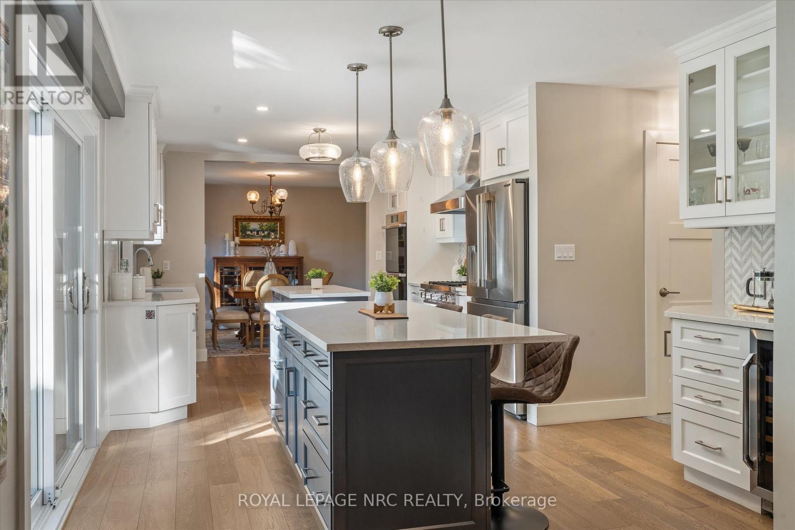 












16 BRIARFIELD CRESCENT

,
St. Catharines (Glendale/Glenridge),




Ontario
L2T3T5

