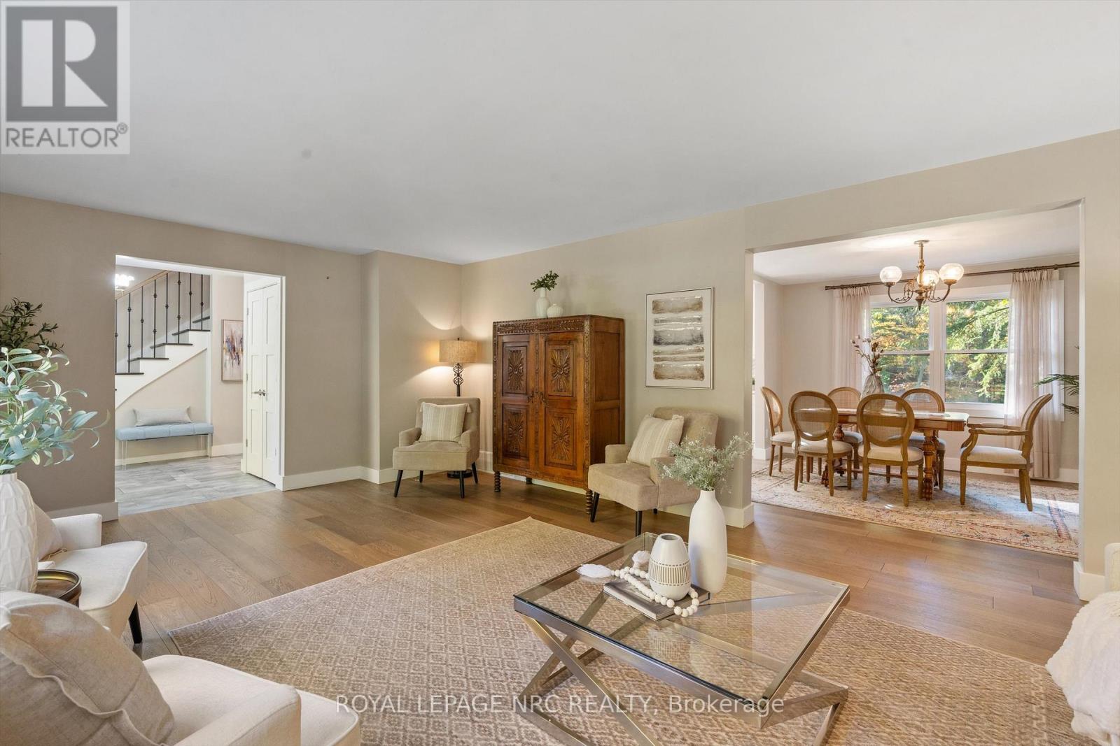 












16 BRIARFIELD CRESCENT

,
St. Catharines (Glendale/Glenridge),




Ontario
L2T3T5

