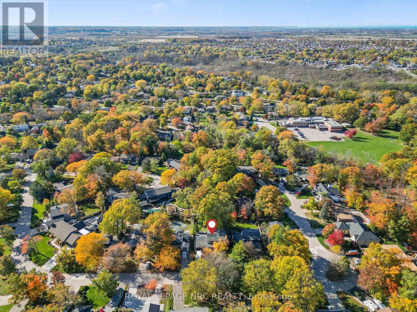 












16 BRIARFIELD CRESCENT

,
St. Catharines (Glendale/Glenridge),




Ontario
L2T3T5

