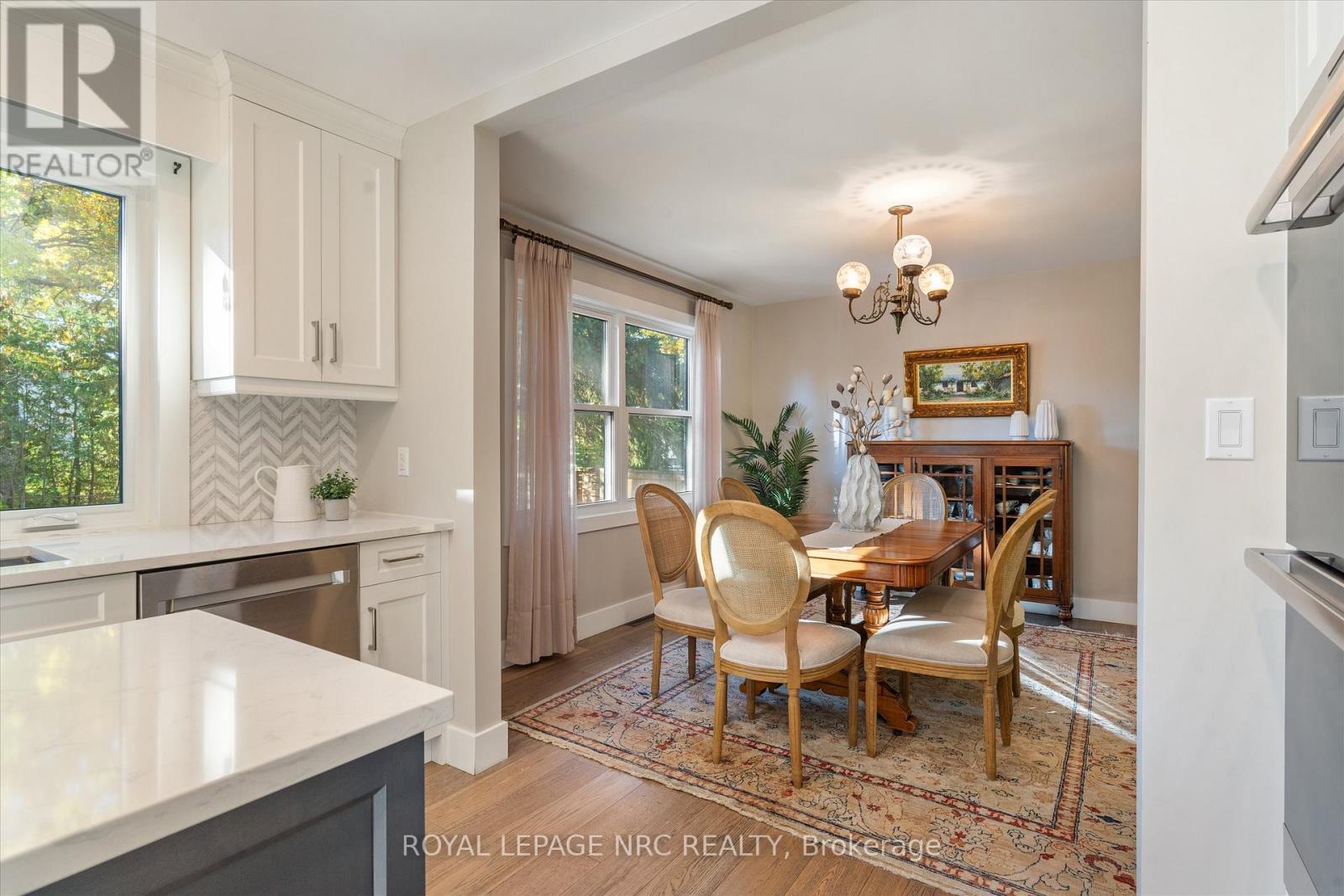 












16 BRIARFIELD CRESCENT

,
St. Catharines (Glendale/Glenridge),




Ontario
L2T3T5

