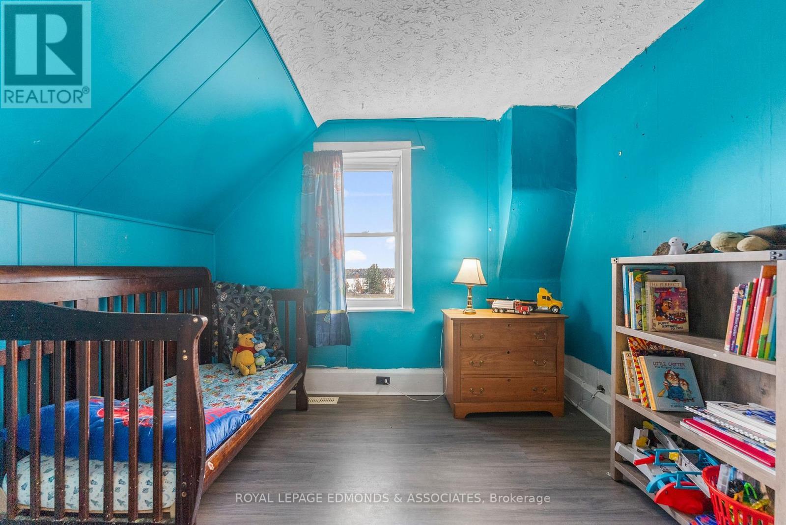 












44 ALVA DRIVE

,
Whitewater Region,




Ontario
K0J1K0

