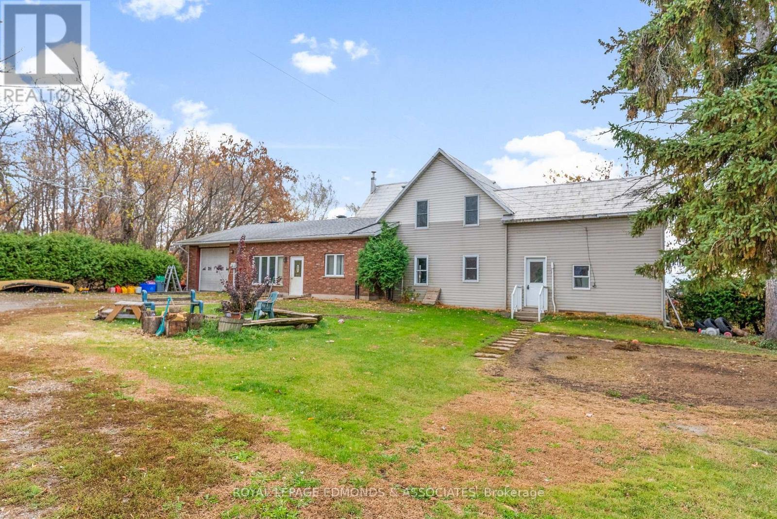 












44 ALVA DRIVE

,
Whitewater Region,




Ontario
K0J1K0

