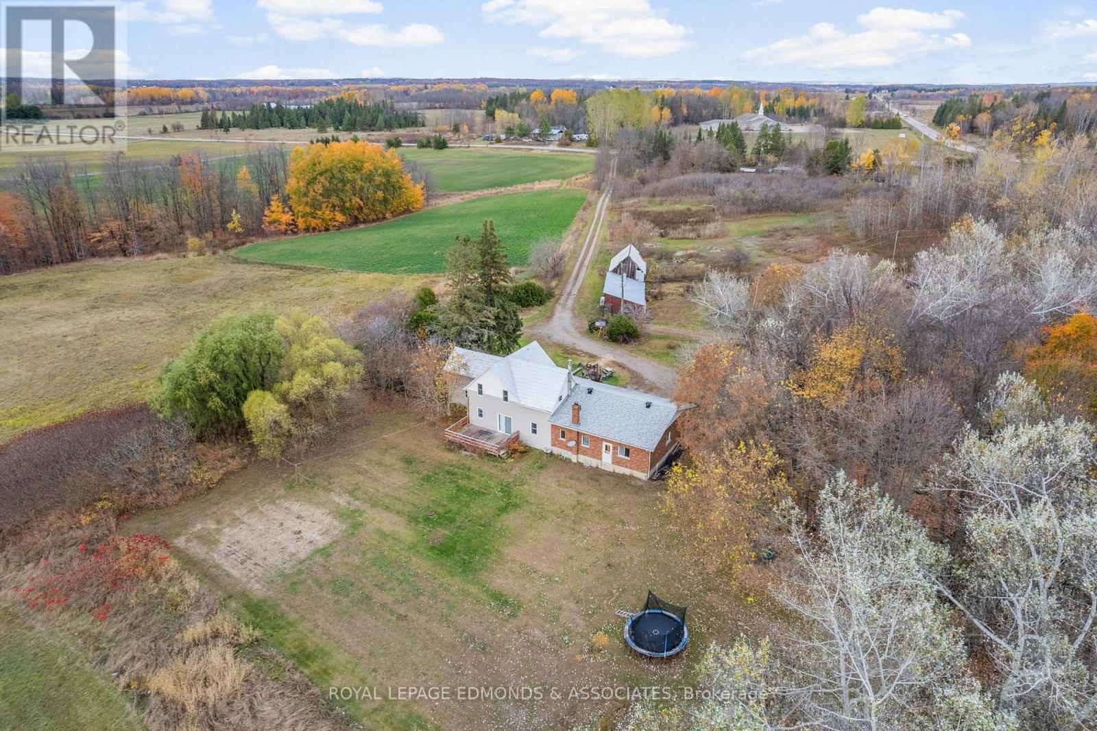 












44 ALVA DRIVE

,
Whitewater Region,




Ontario
K0J1K0

