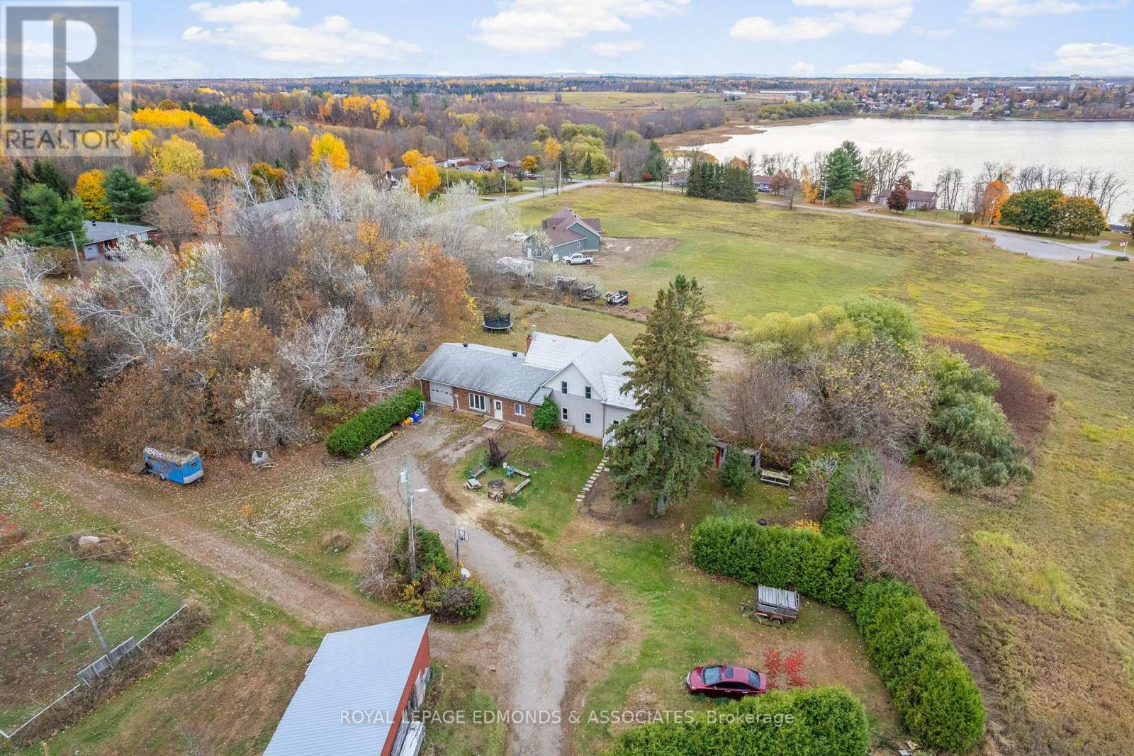 












44 ALVA DRIVE

,
Whitewater Region,




Ontario
K0J1K0

