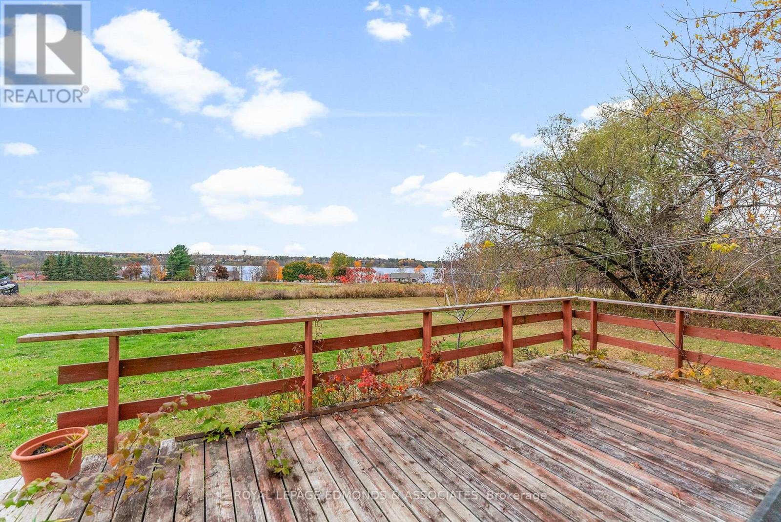 












44 ALVA DRIVE

,
Whitewater Region,




Ontario
K0J1K0

