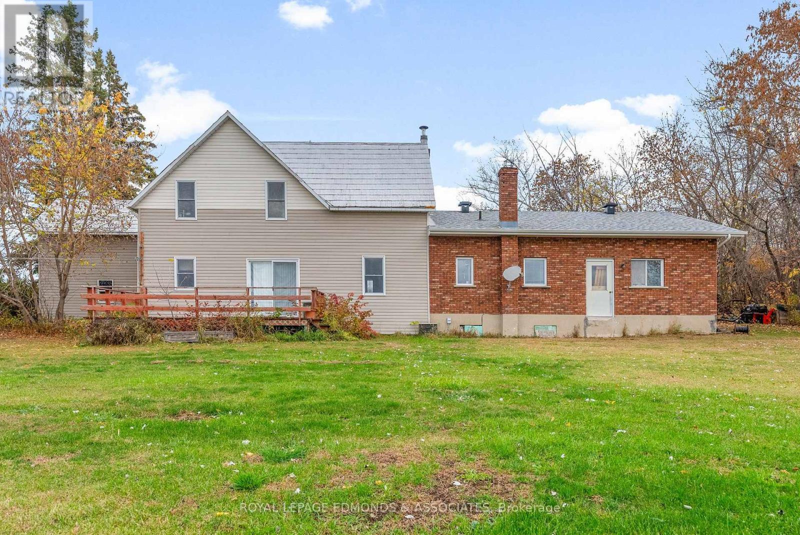 












44 ALVA DRIVE

,
Whitewater Region,




Ontario
K0J1K0

