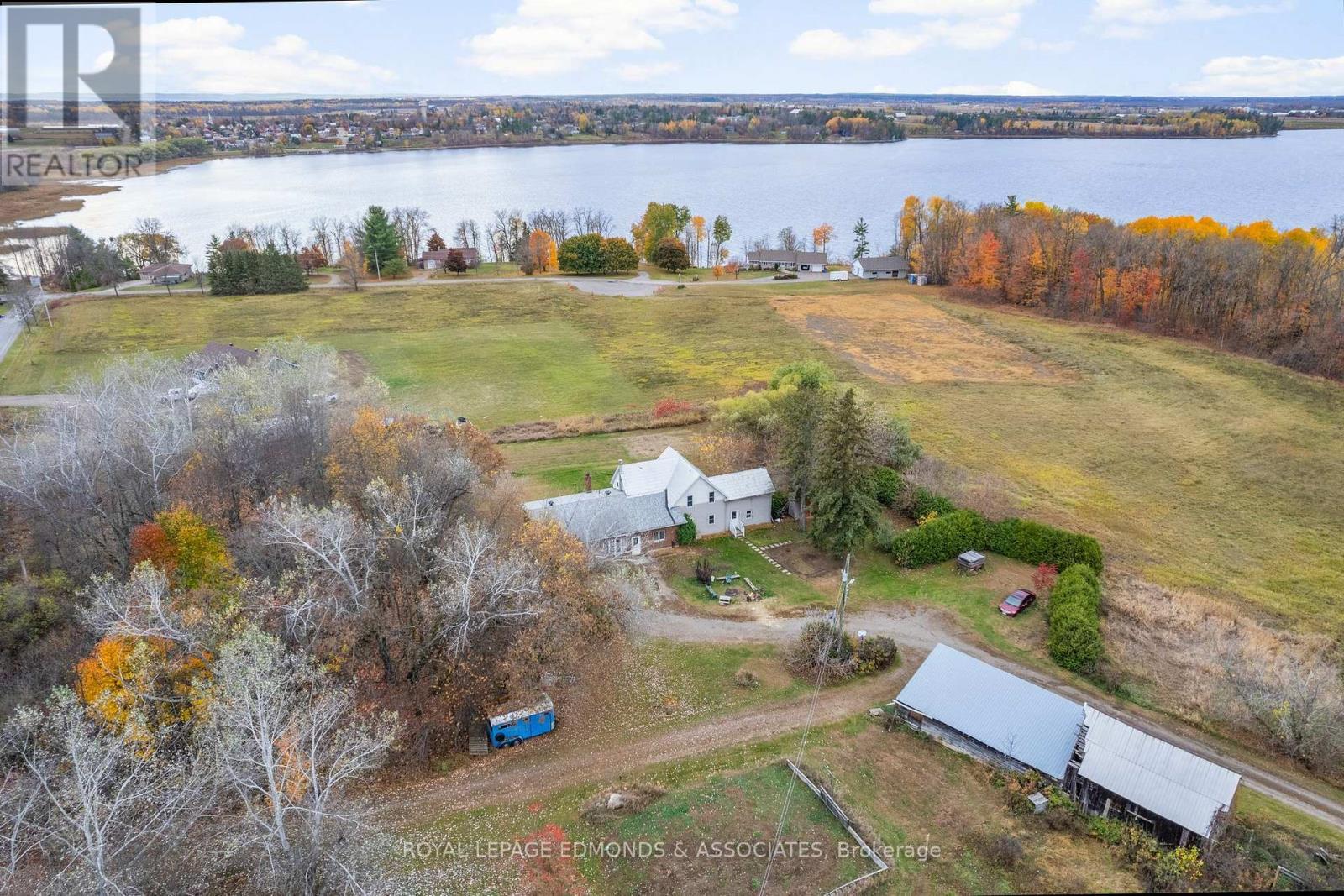 












44 ALVA DRIVE

,
Whitewater Region,




Ontario
K0J1K0

