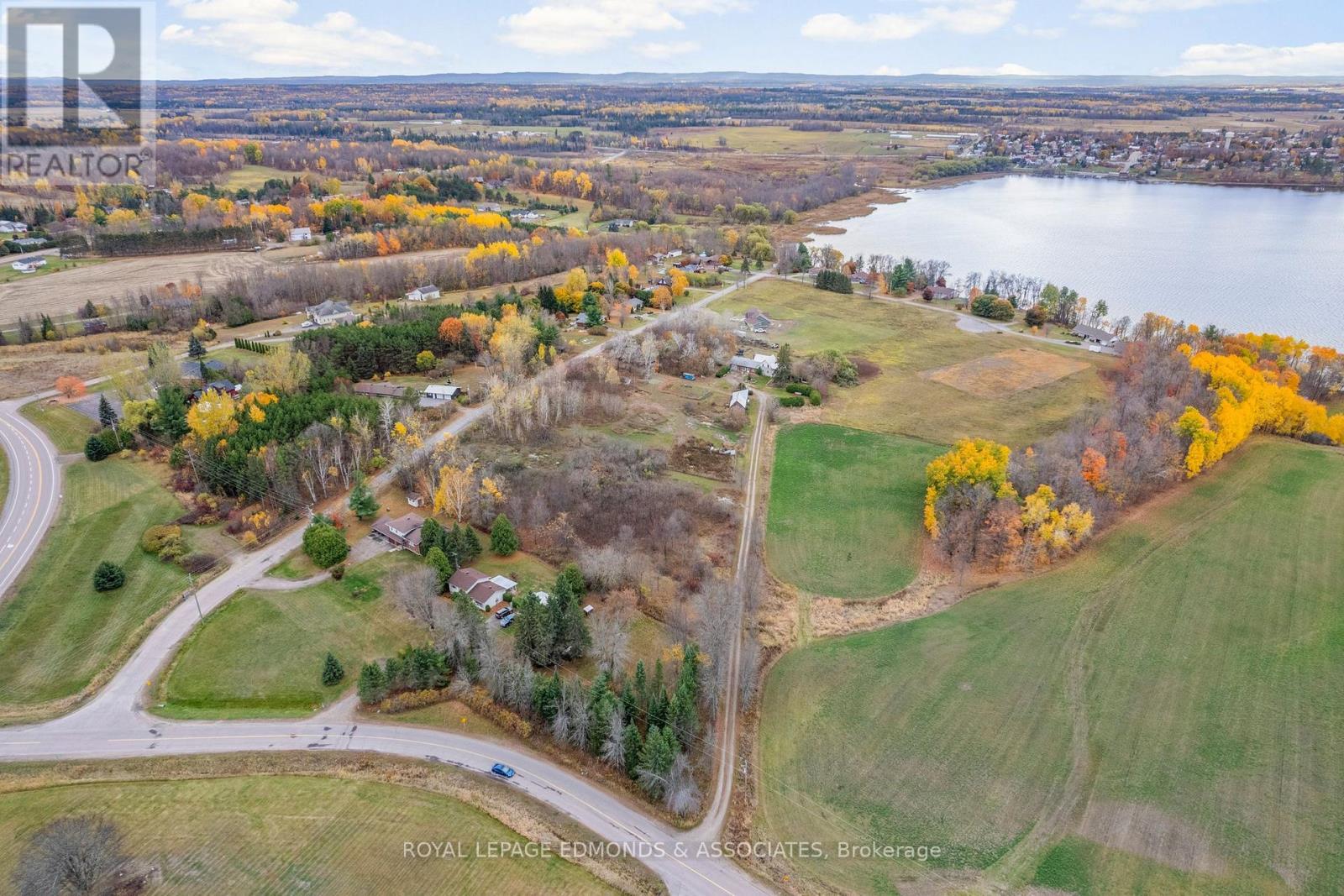 












44 ALVA DRIVE

,
Whitewater Region,




Ontario
K0J1K0

