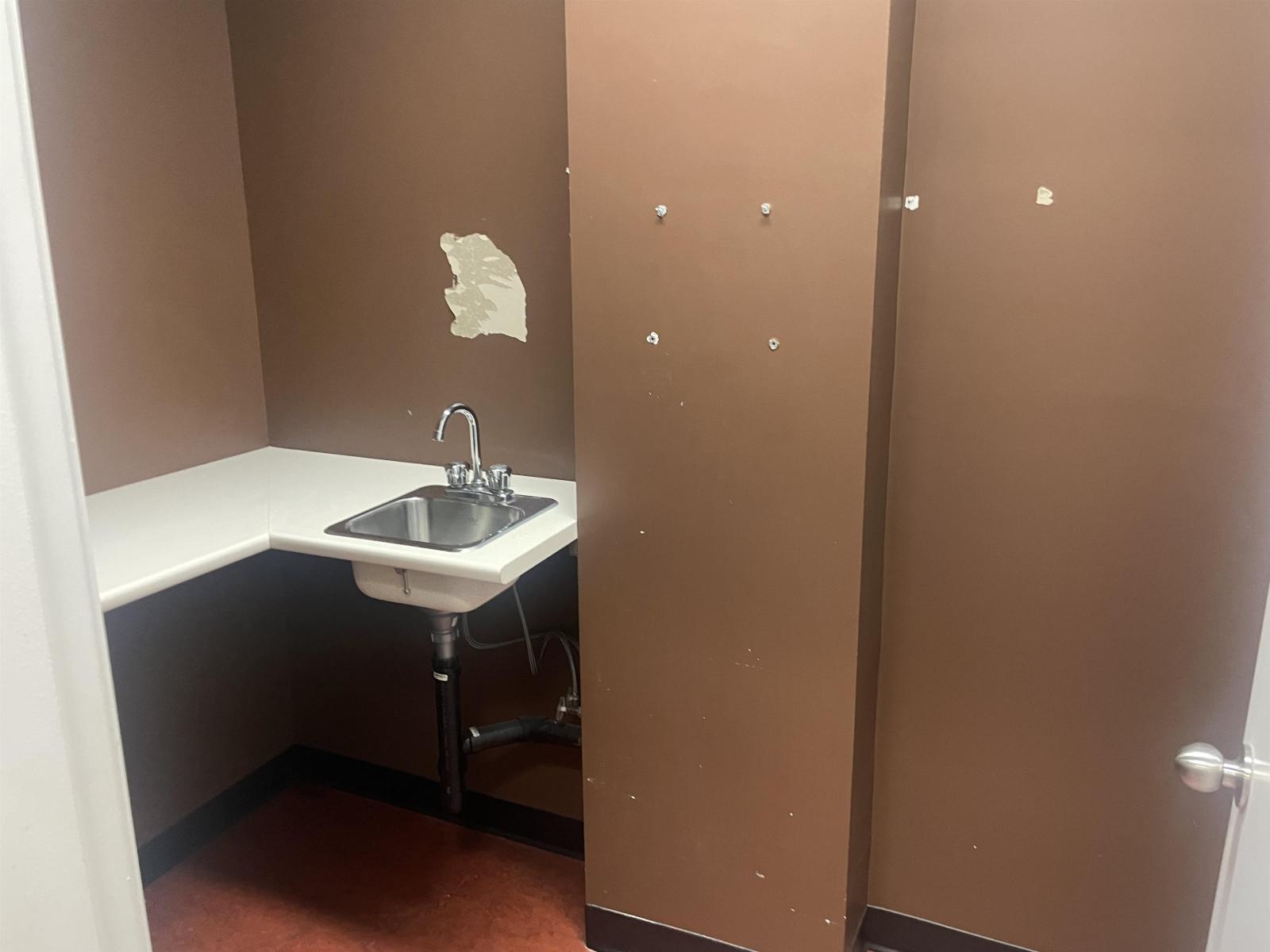 












305 13798 94A AVENUE

,
Surrey,




British Columbia
V3V1N1

