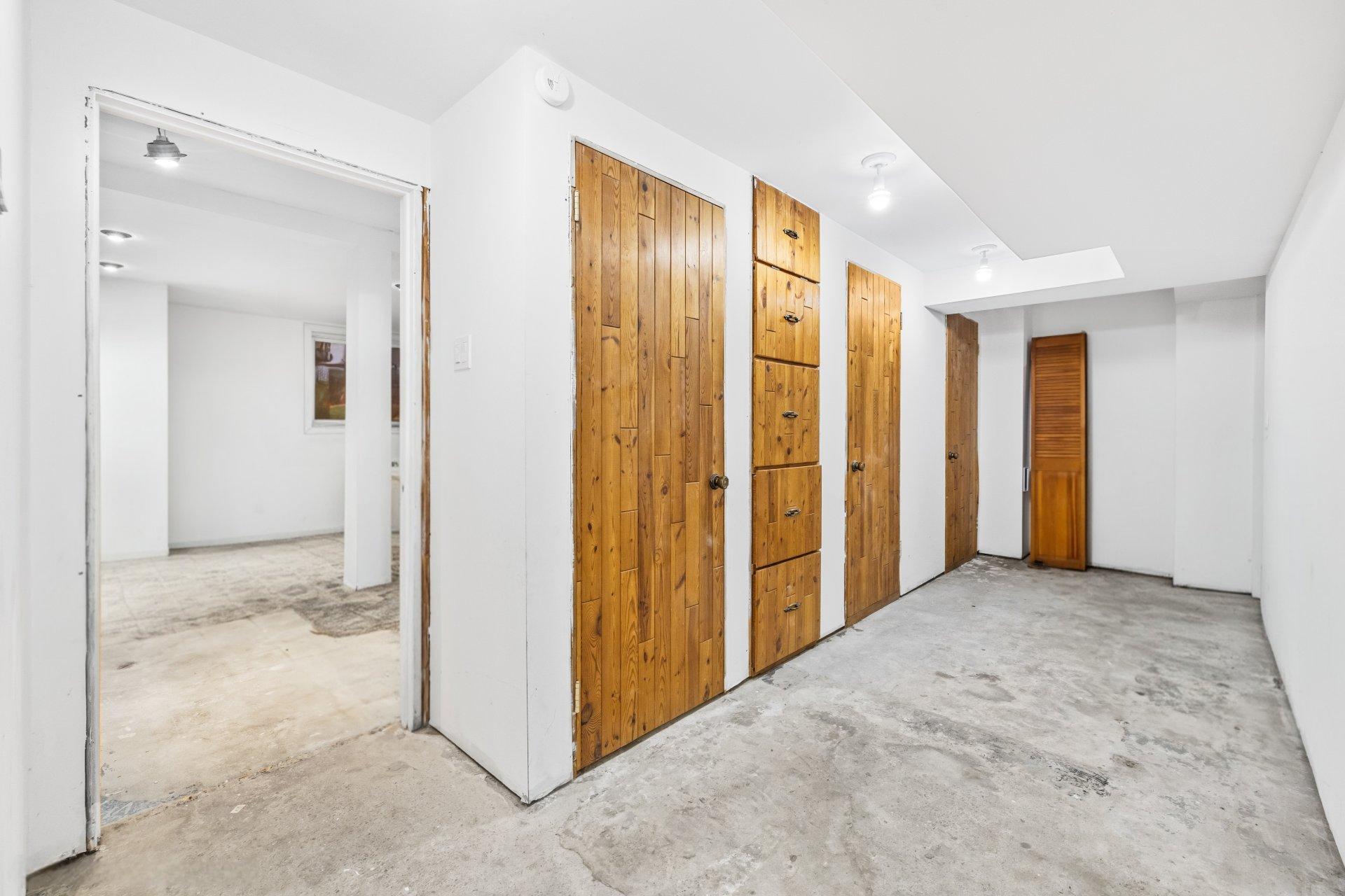 









2097


Boul. McNamara

,
Laval (Chomedey),




QC
H7S1S4

