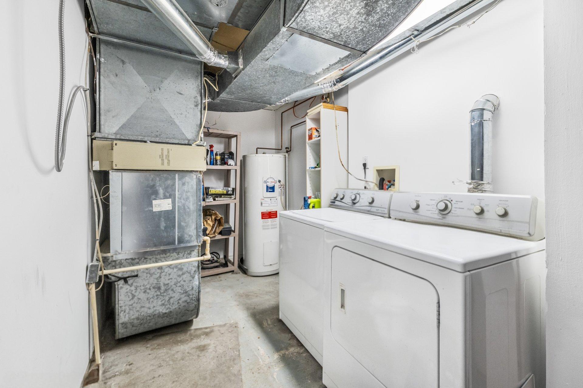 









2097


Boul. McNamara

,
Laval (Chomedey),




QC
H7S1S4

