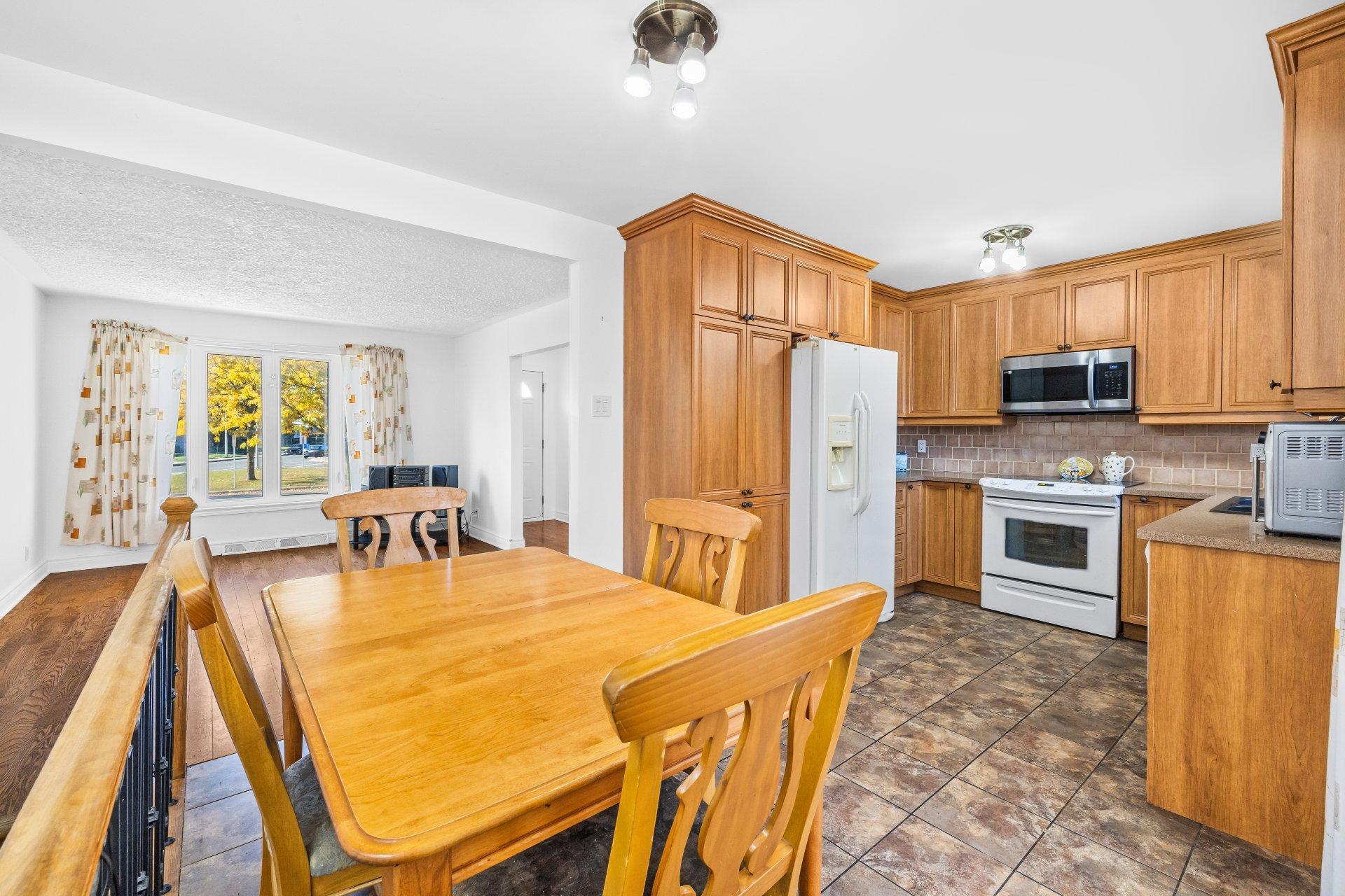 









2097


Boul. McNamara

,
Laval (Chomedey),




QC
H7S1S4

