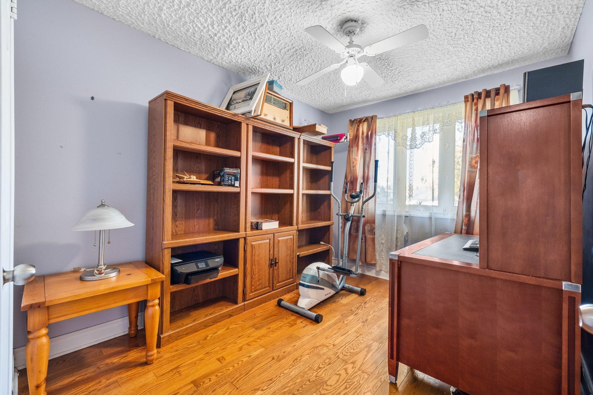 









2097


Boul. McNamara

,
Laval (Chomedey),




QC
H7S1S4

