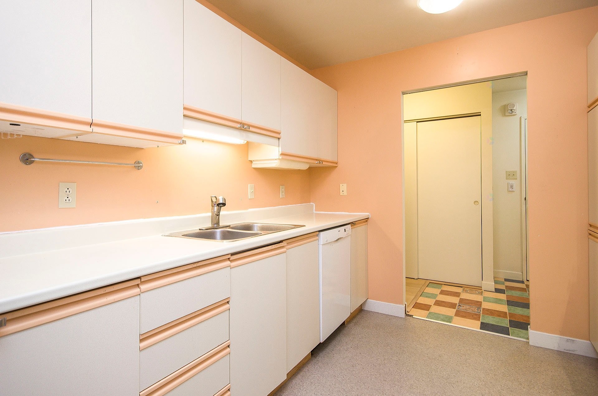 









911


Rue Principale

, A-2,
Cowansville,




QC
J2K1J8

