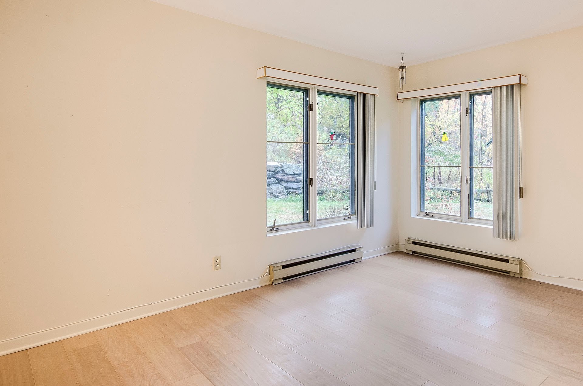 









911


Rue Principale

, A-2,
Cowansville,




QC
J2K1J8

