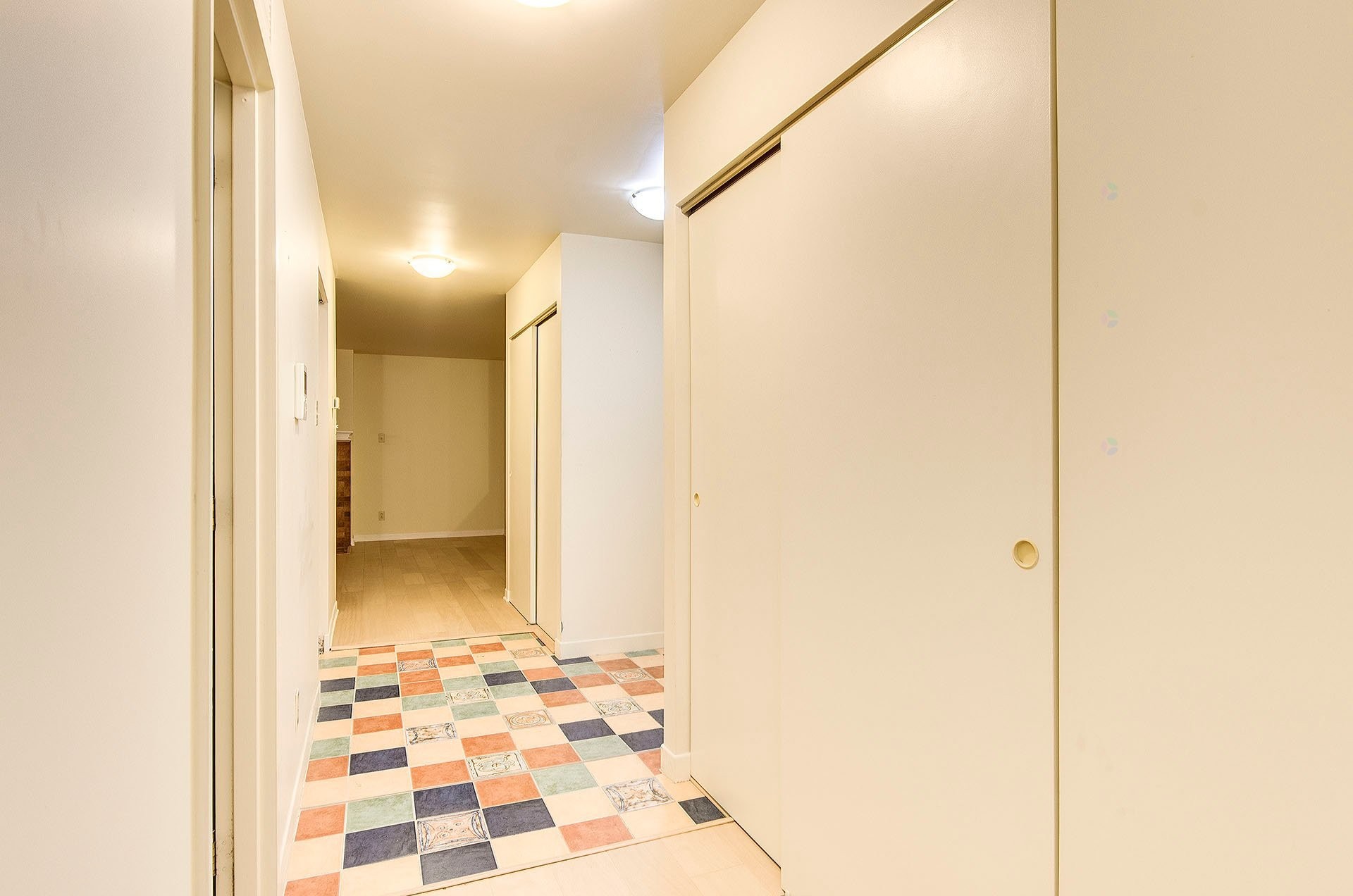 









911


Rue Principale

, A-2,
Cowansville,




QC
J2K1J8

