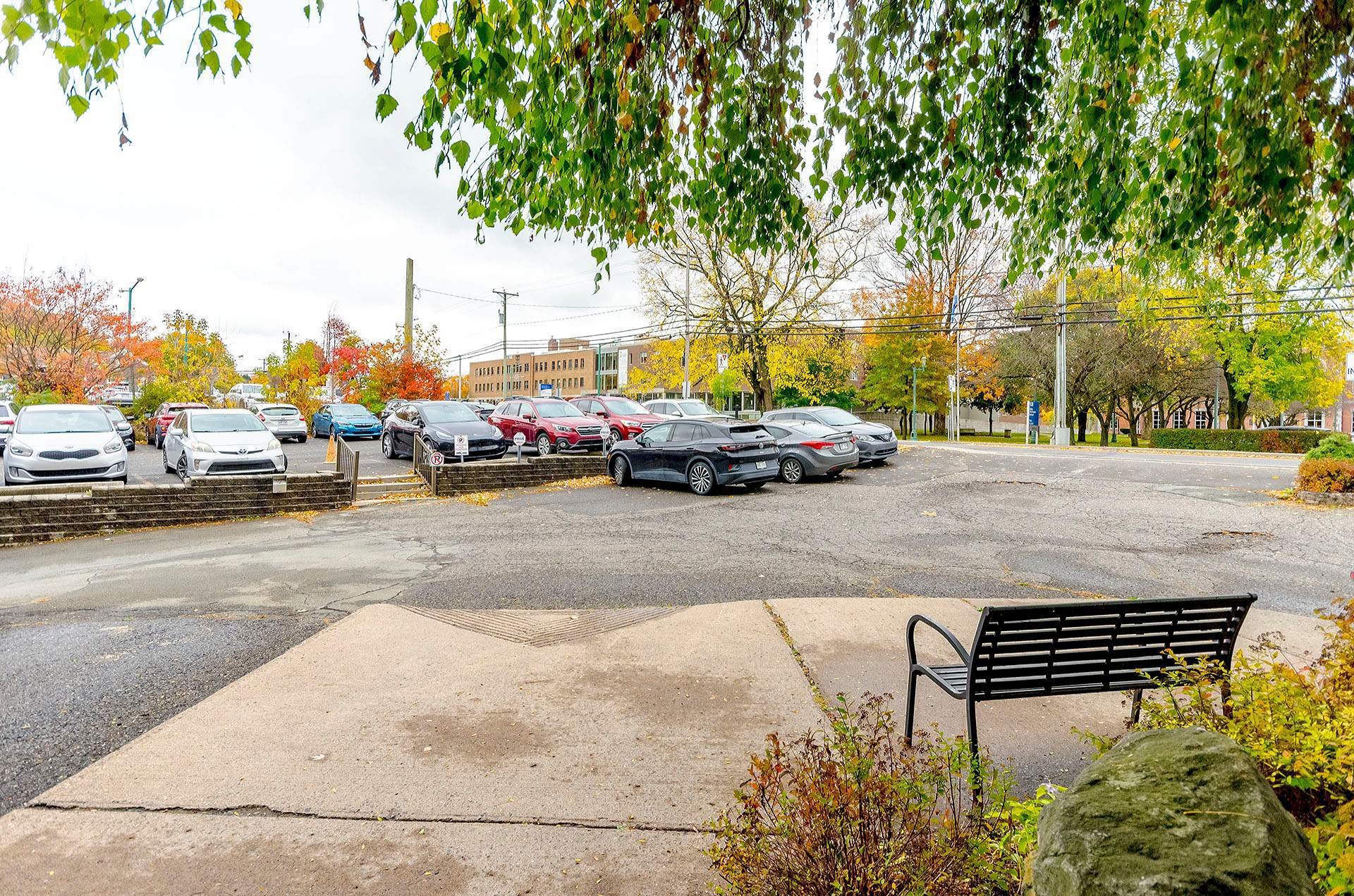 









911


Rue Principale

, A-2,
Cowansville,




QC
J2K1J8

