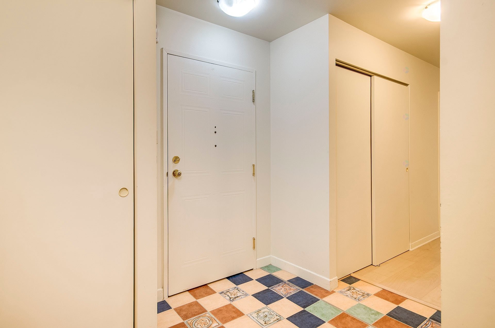 









911


Rue Principale

, A-2,
Cowansville,




QC
J2K1J8

