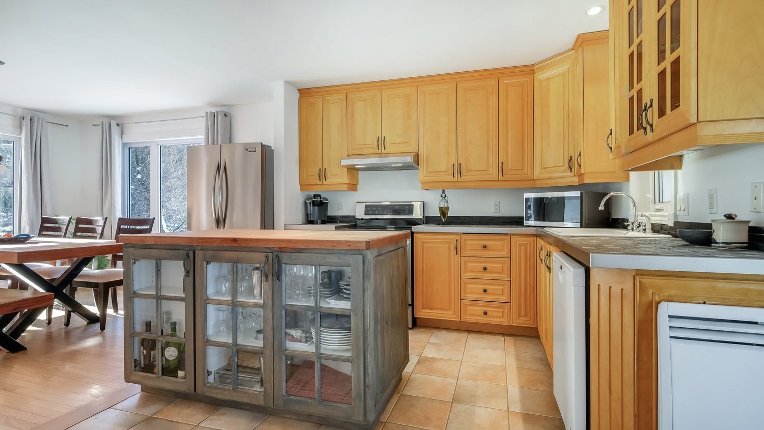 









73


Route 255

,
Kingsey Falls,







QC
J0A1B0

