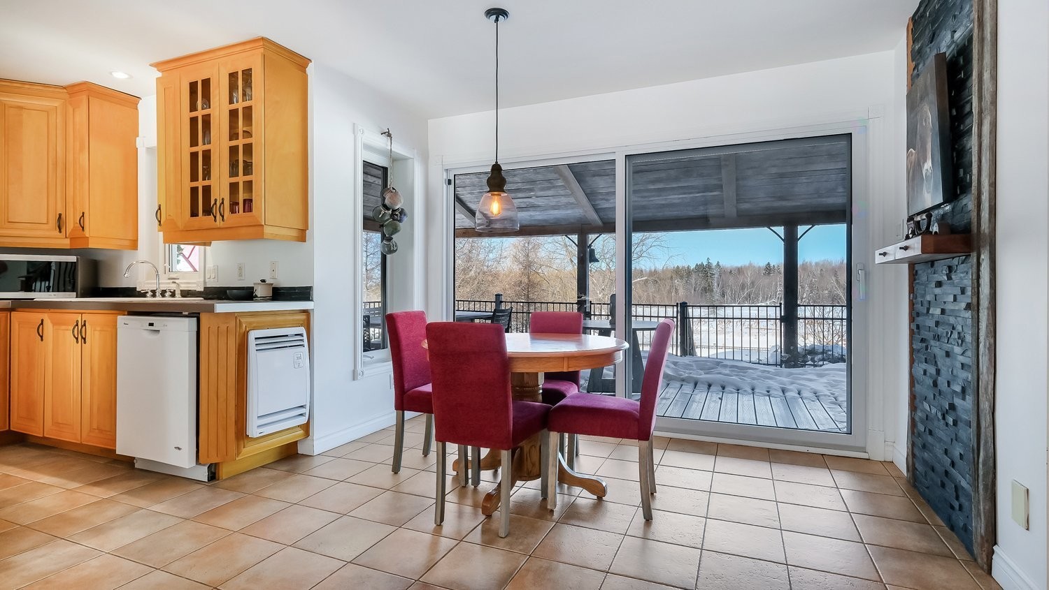 









73


Route 255

,
Kingsey Falls,







QC
J0A1B0

