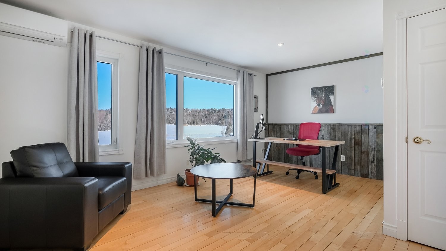 









73


Route 255

,
Kingsey Falls,







QC
J0A1B0

