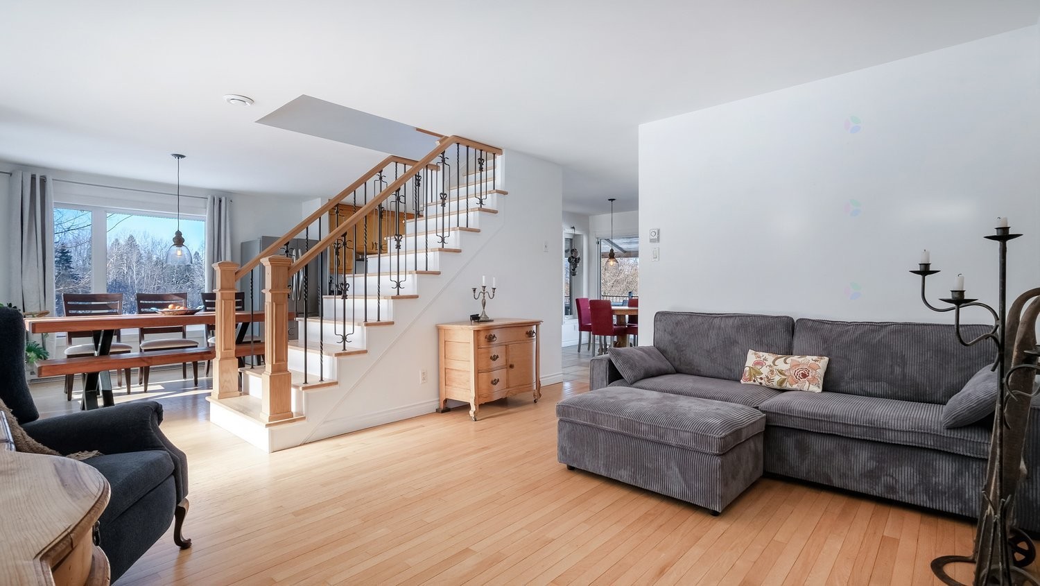 









73


Route 255

,
Kingsey Falls,







QC
J0A1B0

