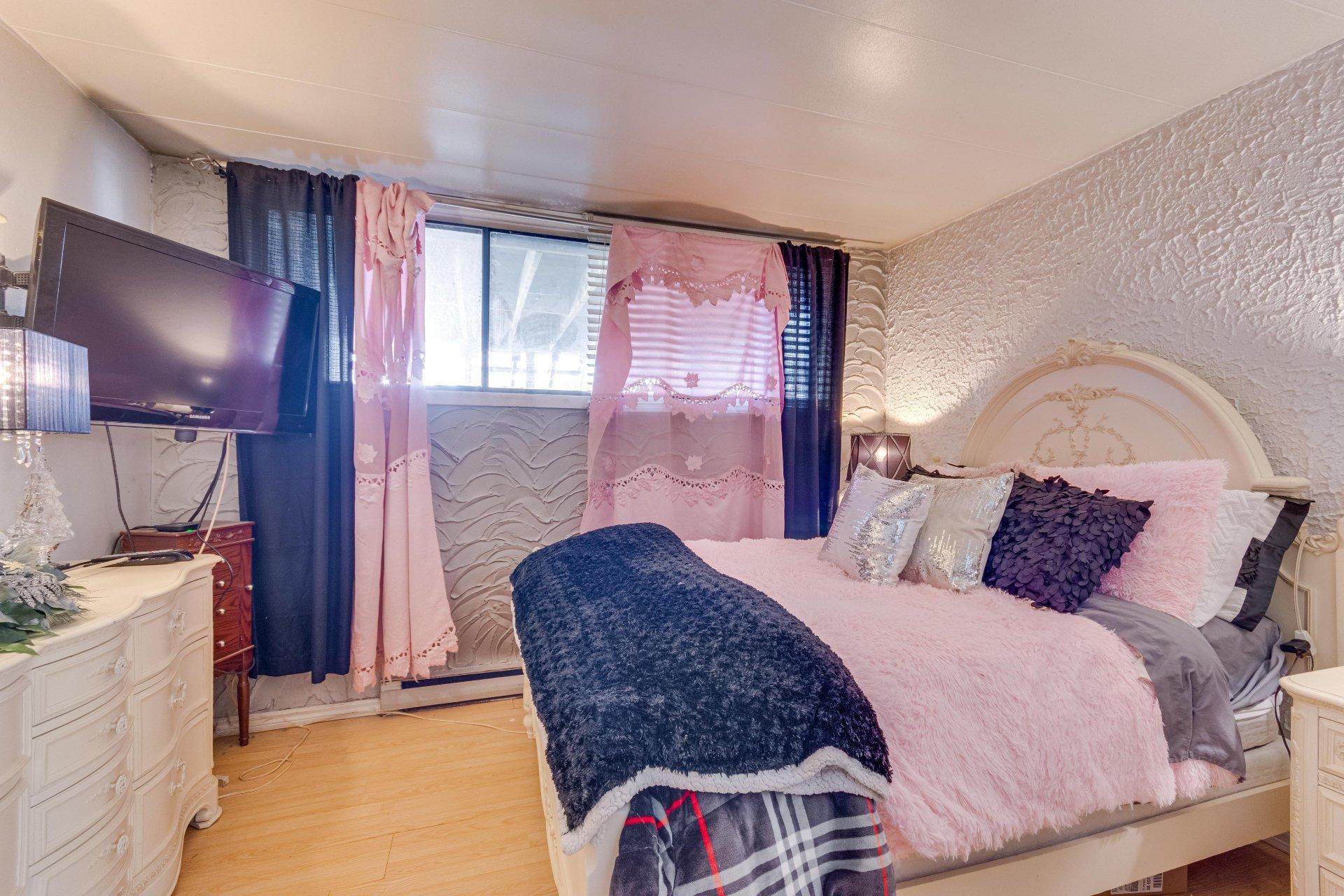 









22


Rue de Dubuc

,
Gatineau (Gatineau),




QC
J8T4C2

