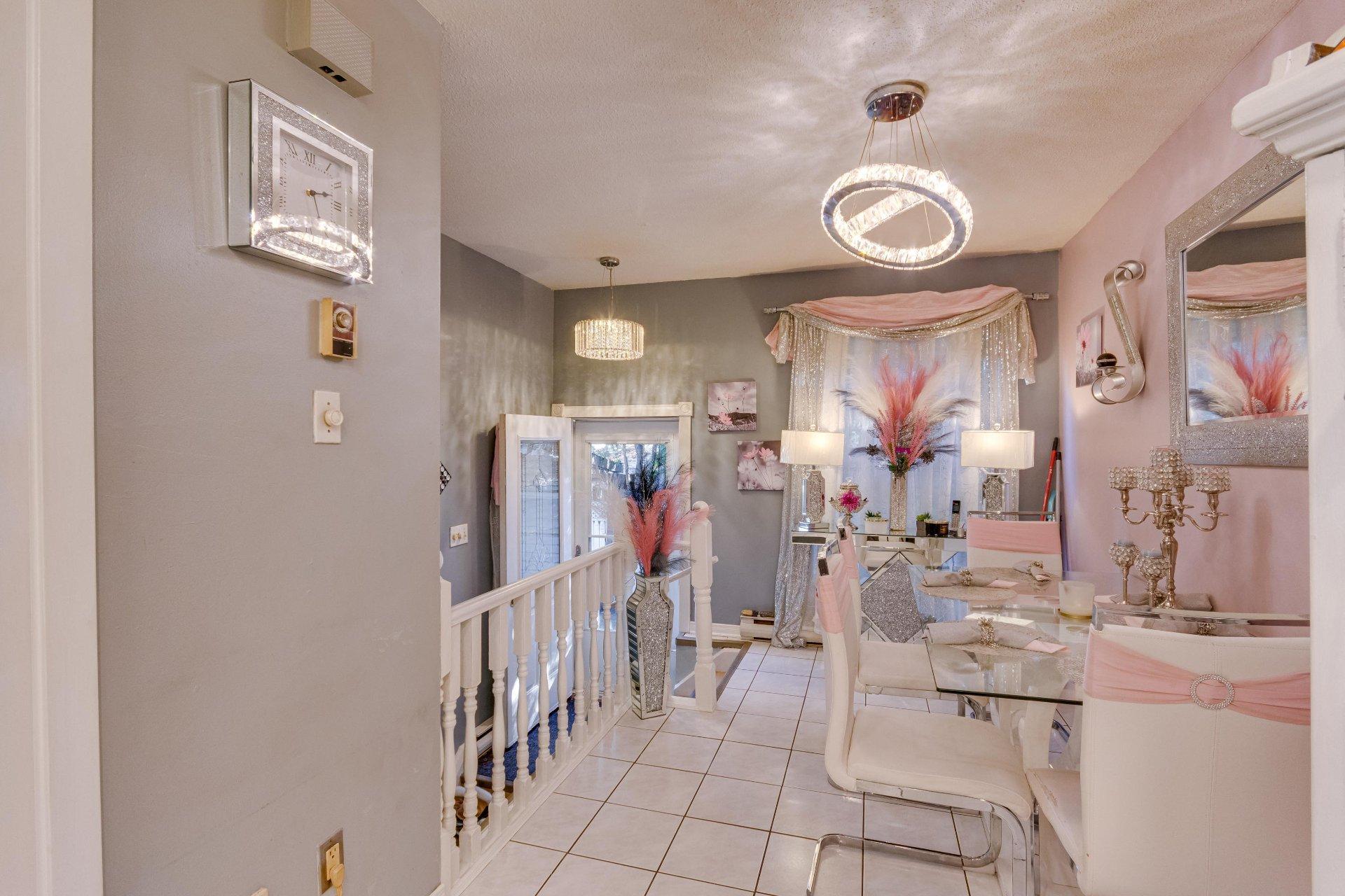 









22


Rue de Dubuc

,
Gatineau (Gatineau),




QC
J8T4C2

