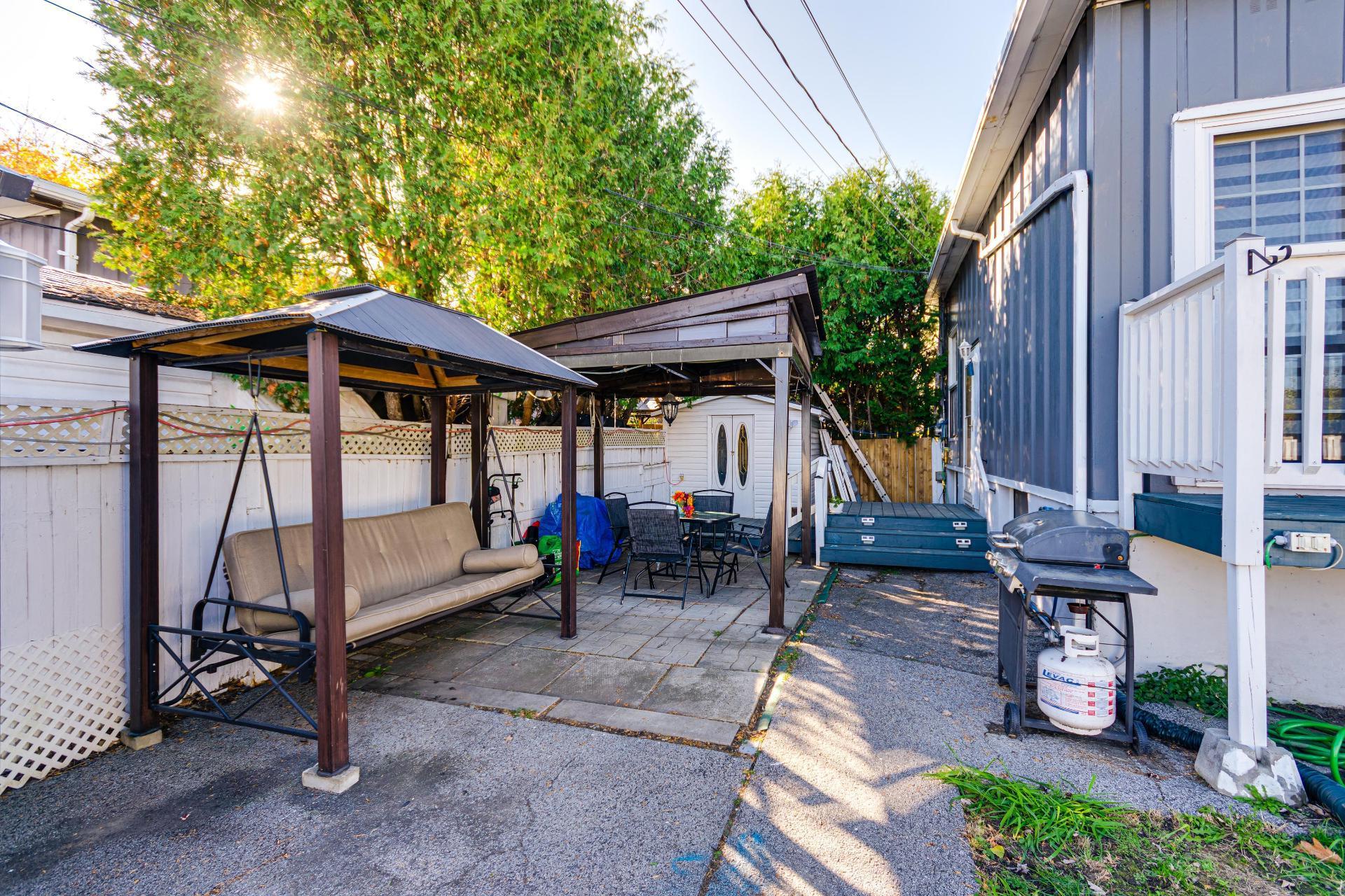 









22


Rue de Dubuc

,
Gatineau (Gatineau),




QC
J8T4C2

