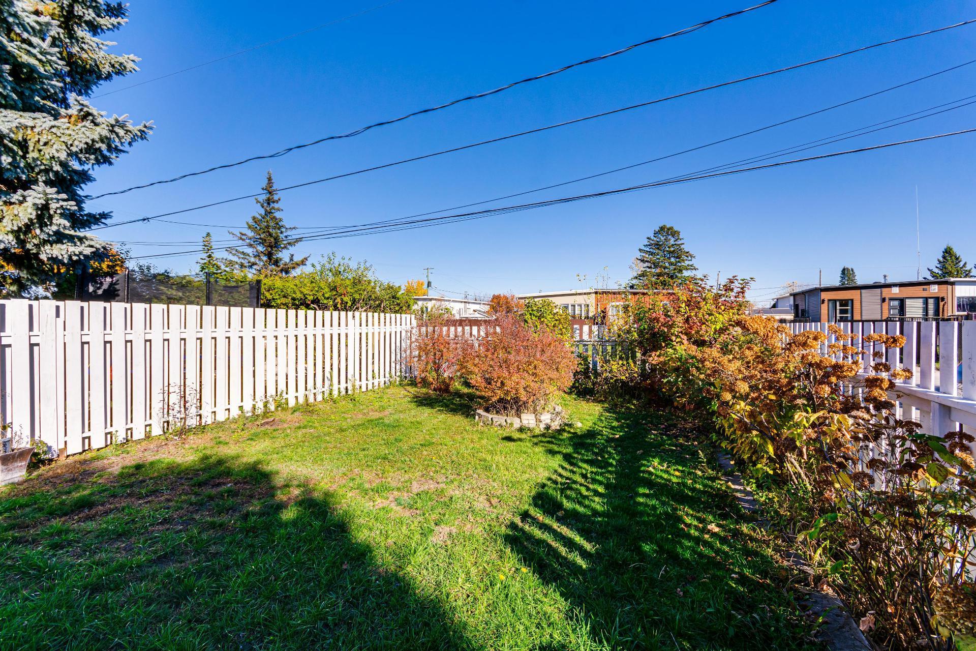 









22


Rue de Dubuc

,
Gatineau (Gatineau),




QC
J8T4C2

