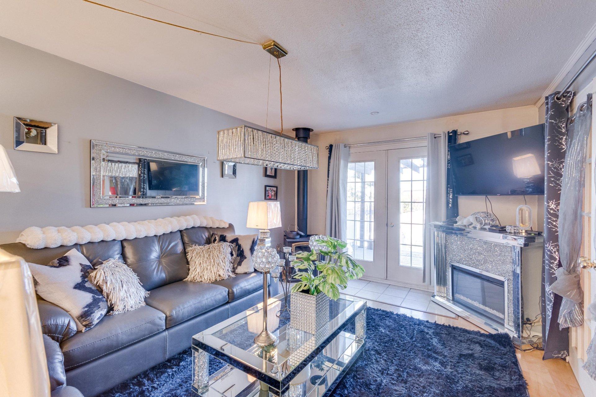 









22


Rue de Dubuc

,
Gatineau (Gatineau),




QC
J8T4C2

