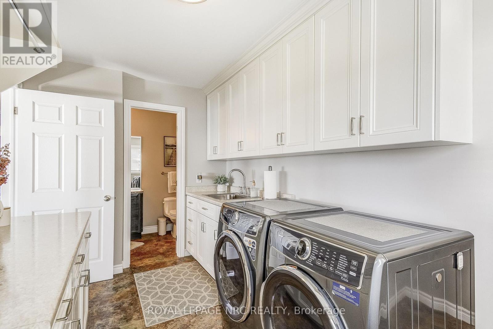 












10781 LAKESHORE ROAD W

,
Wainfleet (Lakeshore),




Ontario
L3K5V4

