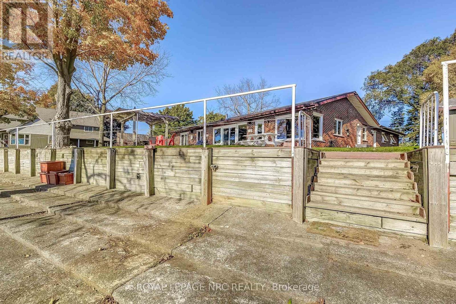 












10781 LAKESHORE ROAD W

,
Wainfleet (Lakeshore),




Ontario
L3K5V4

