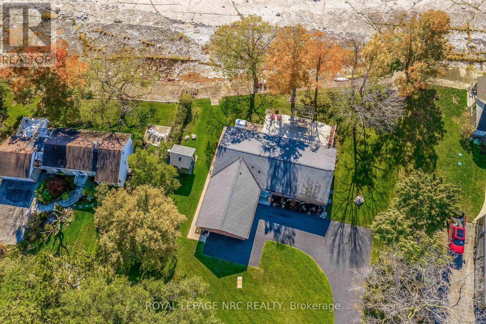 












10781 LAKESHORE ROAD W

,
Wainfleet (Lakeshore),




Ontario
L3K5V4

