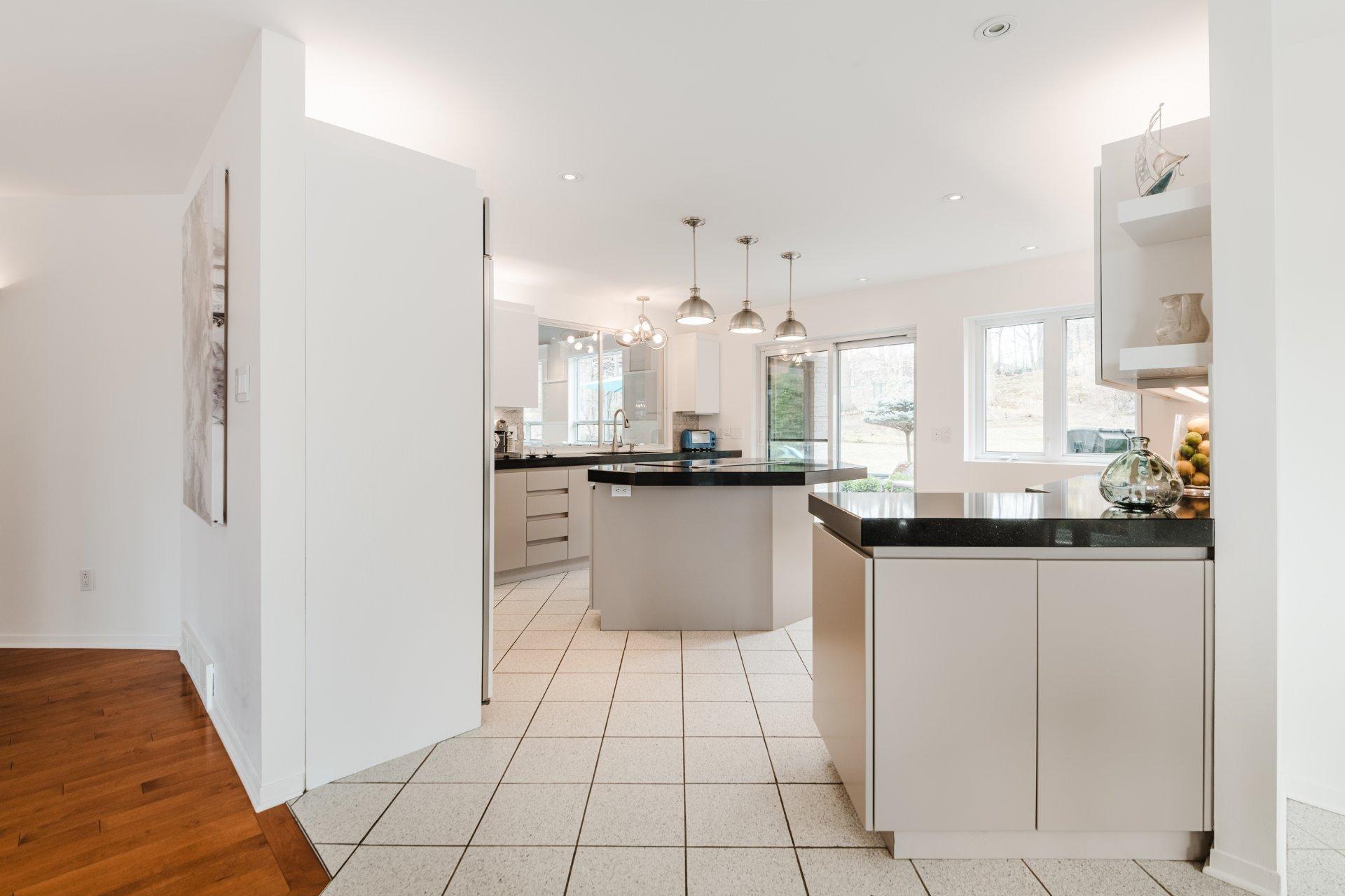 









1495


Rue des Alouettes

,
Saint-Bruno-de-Montarville,




QC
J3V6E4

