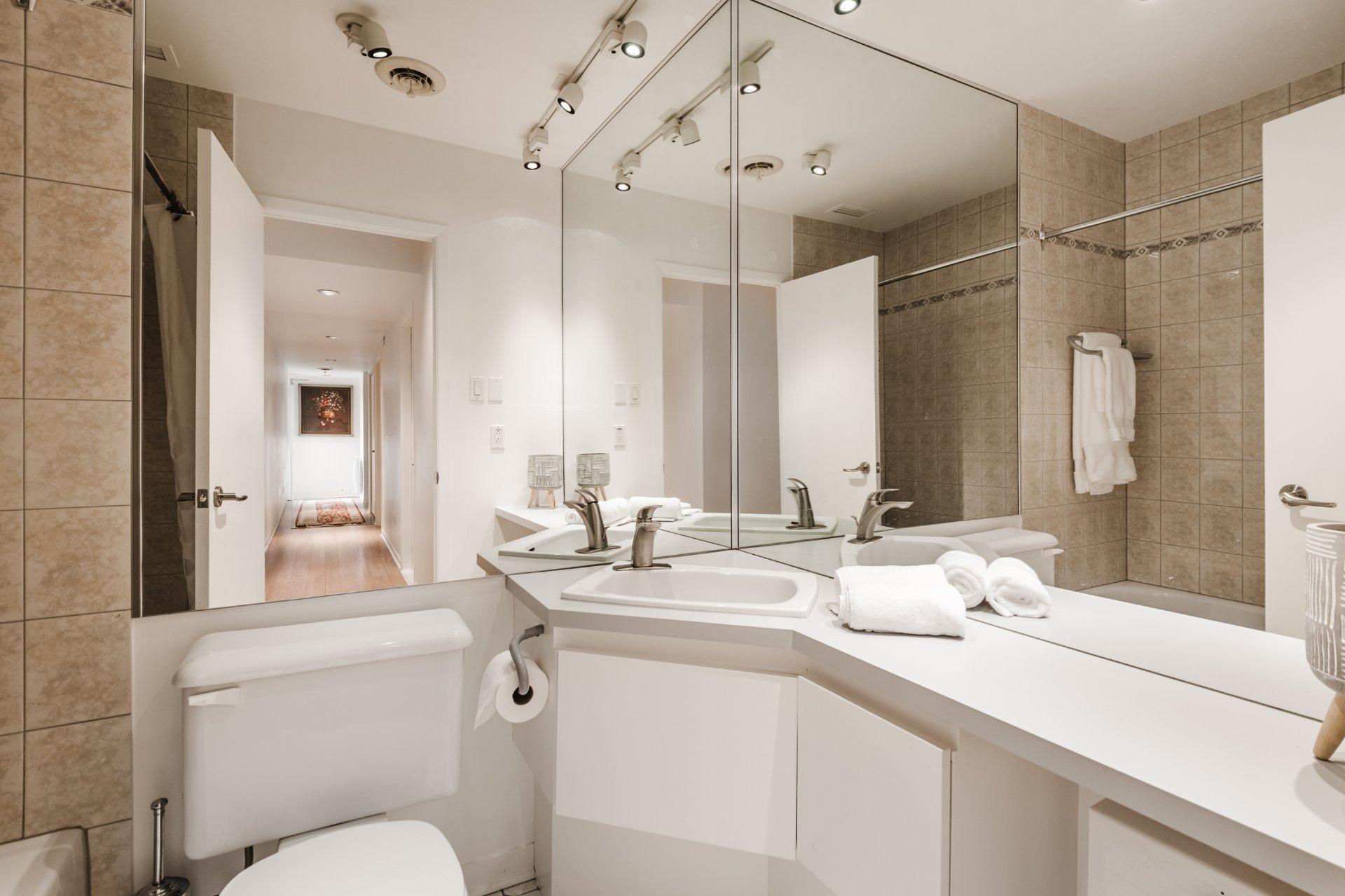 









1495


Rue des Alouettes

,
Saint-Bruno-de-Montarville,




QC
J3V6E4

