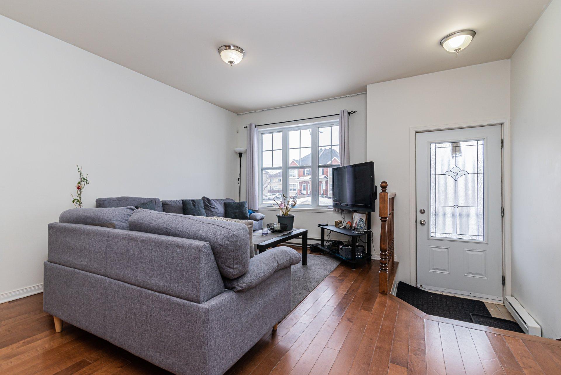 









7187

 - 7191


Boul. Notre-Dame

,
Laval (Sainte-Dorothée),




QC
H7X0A8

