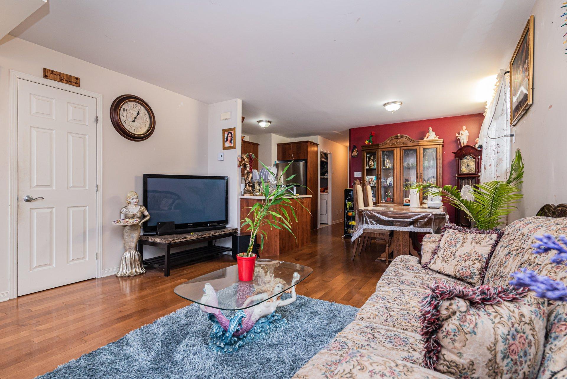 









7187

 - 7191


Boul. Notre-Dame

,
Laval (Sainte-Dorothée),




QC
H7X0A8

