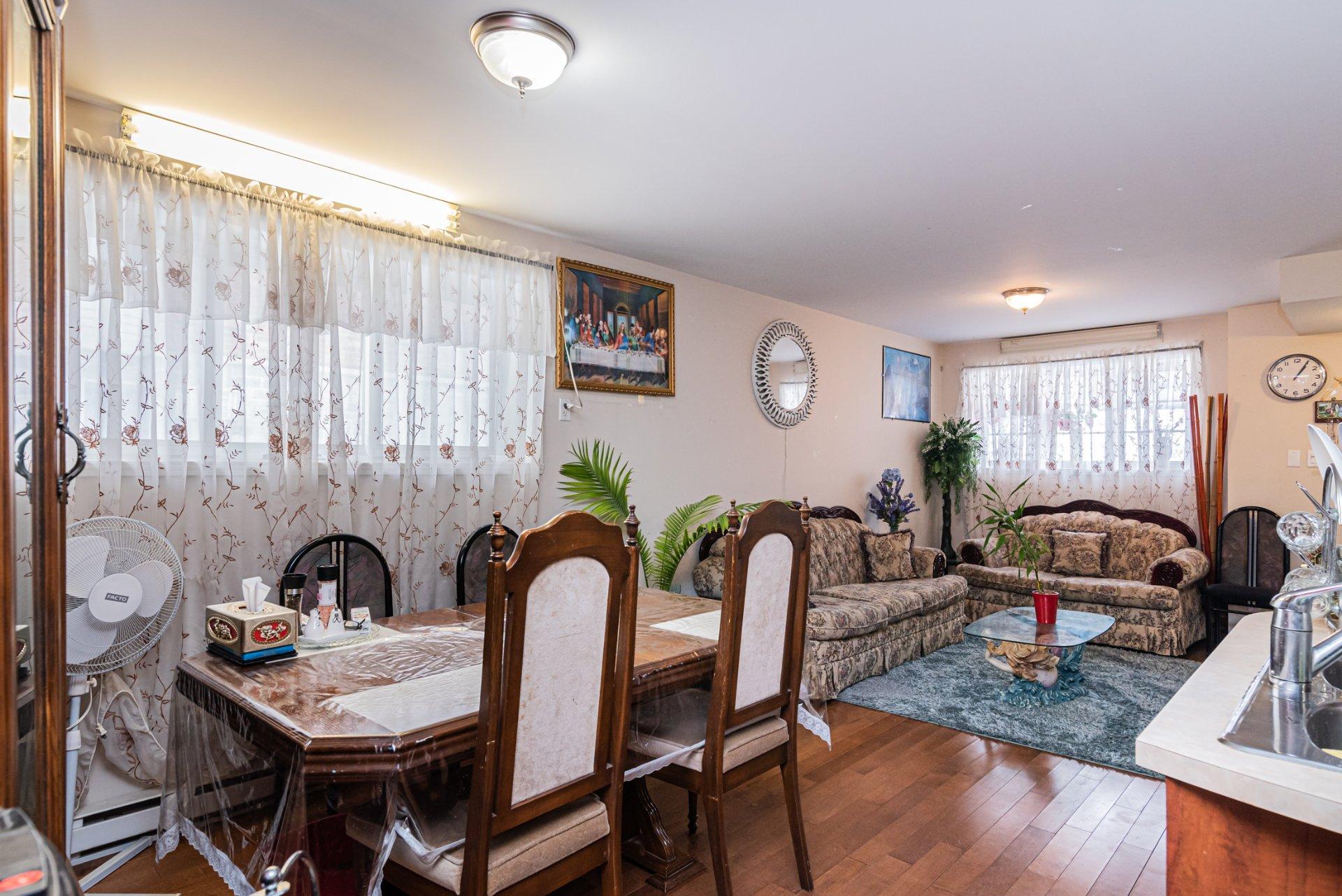 









7187

 - 7191


Boul. Notre-Dame

,
Laval (Sainte-Dorothée),




QC
H7X0A8

