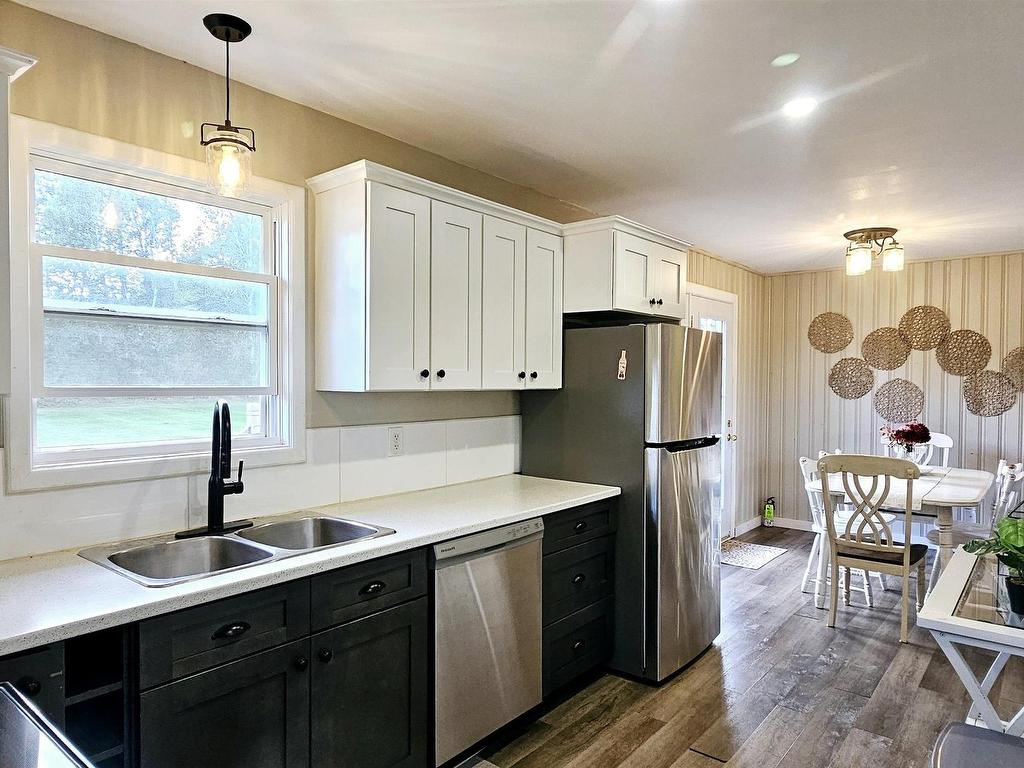 












8 Clarence Lane

,
Cavendish,




PE
C0A 1N0

