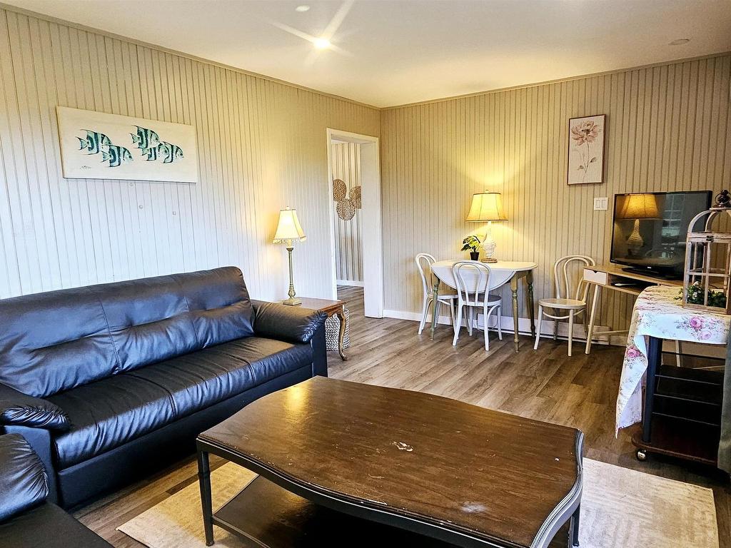 












8 Clarence Lane

,
Cavendish,




PE
C0A 1N0

