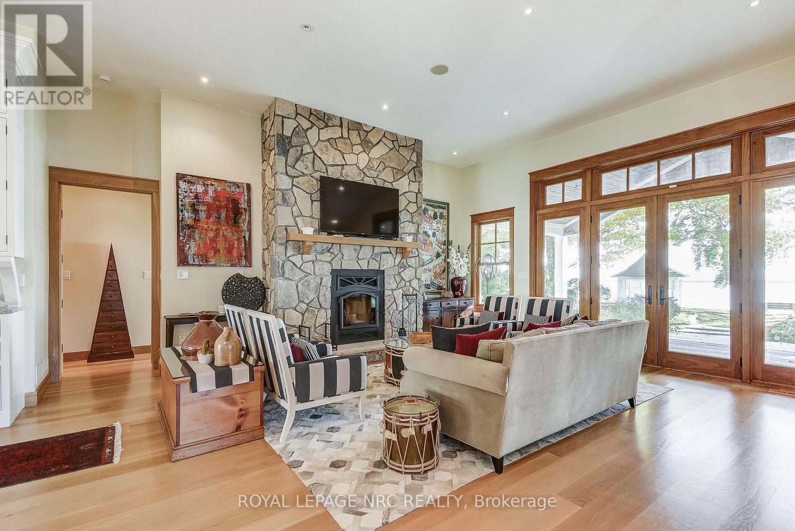 












63 TENNESSEE AVENUE

,
Port Colborne (Sugarloaf),




Ontario
L3K2R8

