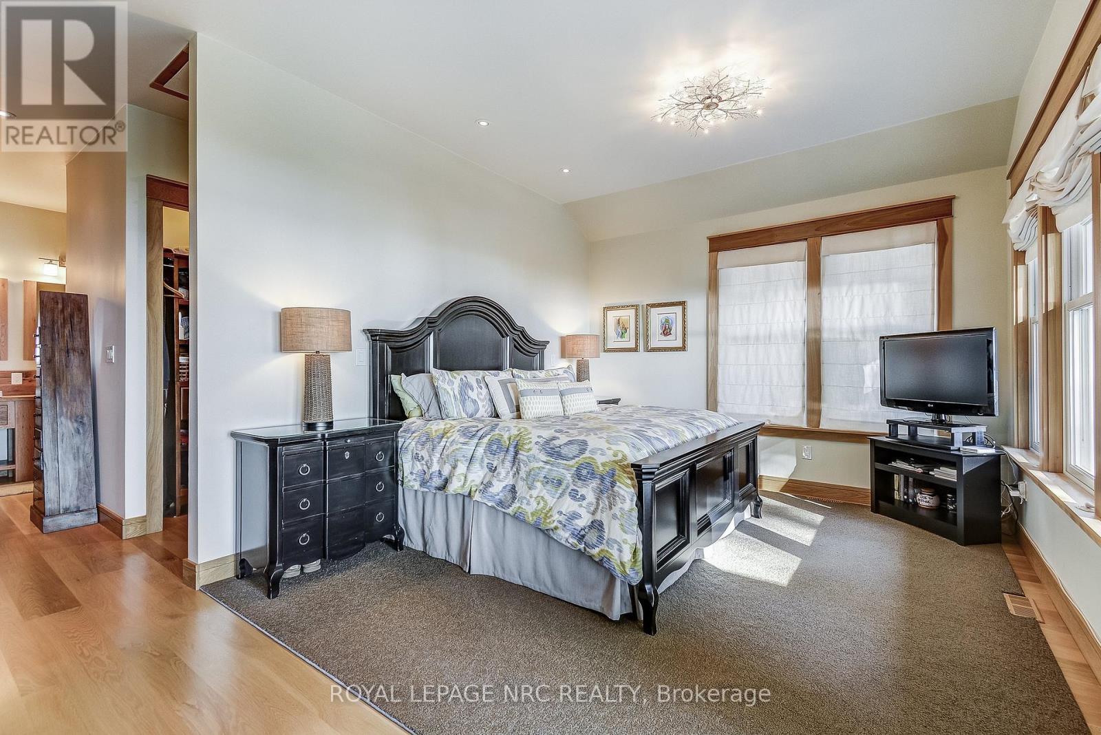 












63 TENNESSEE AVENUE

,
Port Colborne (Sugarloaf),




Ontario
L3K2R8

