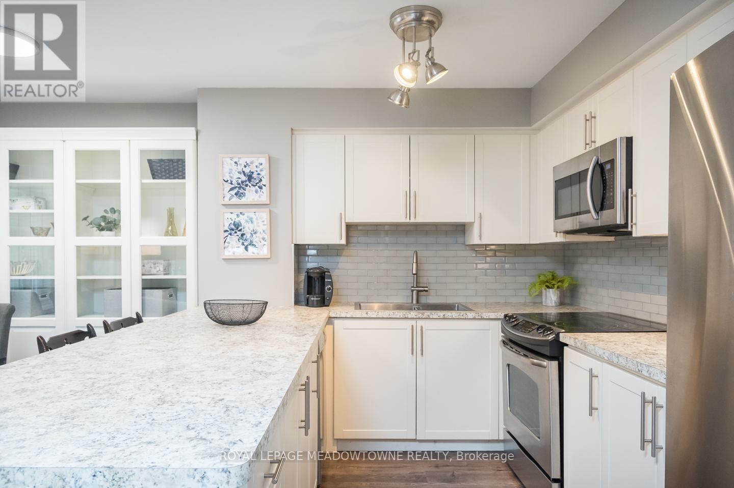 












302 - 1701 LAMPMAN AVENUE

,
Burlington,




Ontario
L7L6R7

