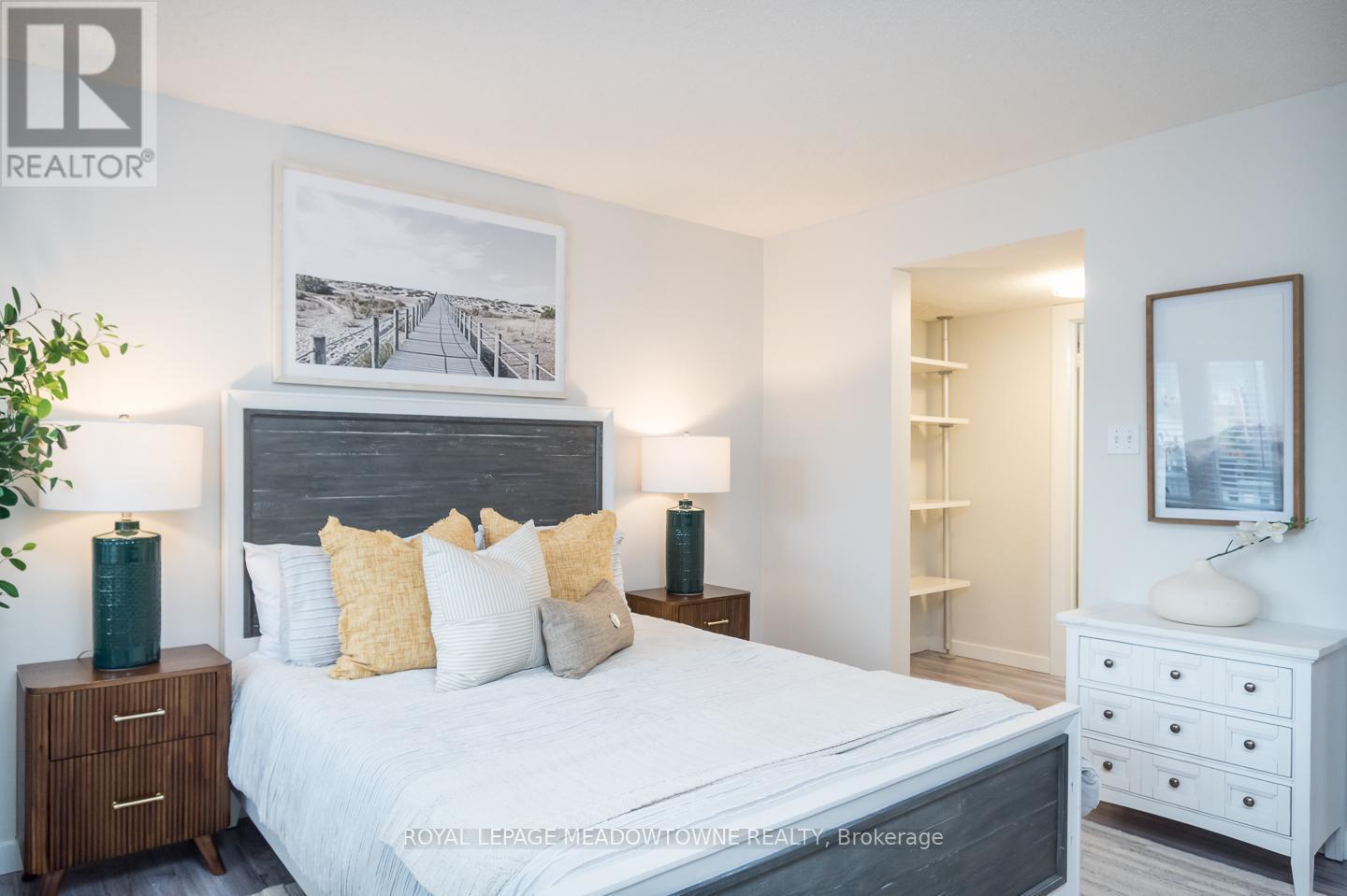 












302 - 1701 LAMPMAN AVENUE

,
Burlington,




Ontario
L7L6R7

