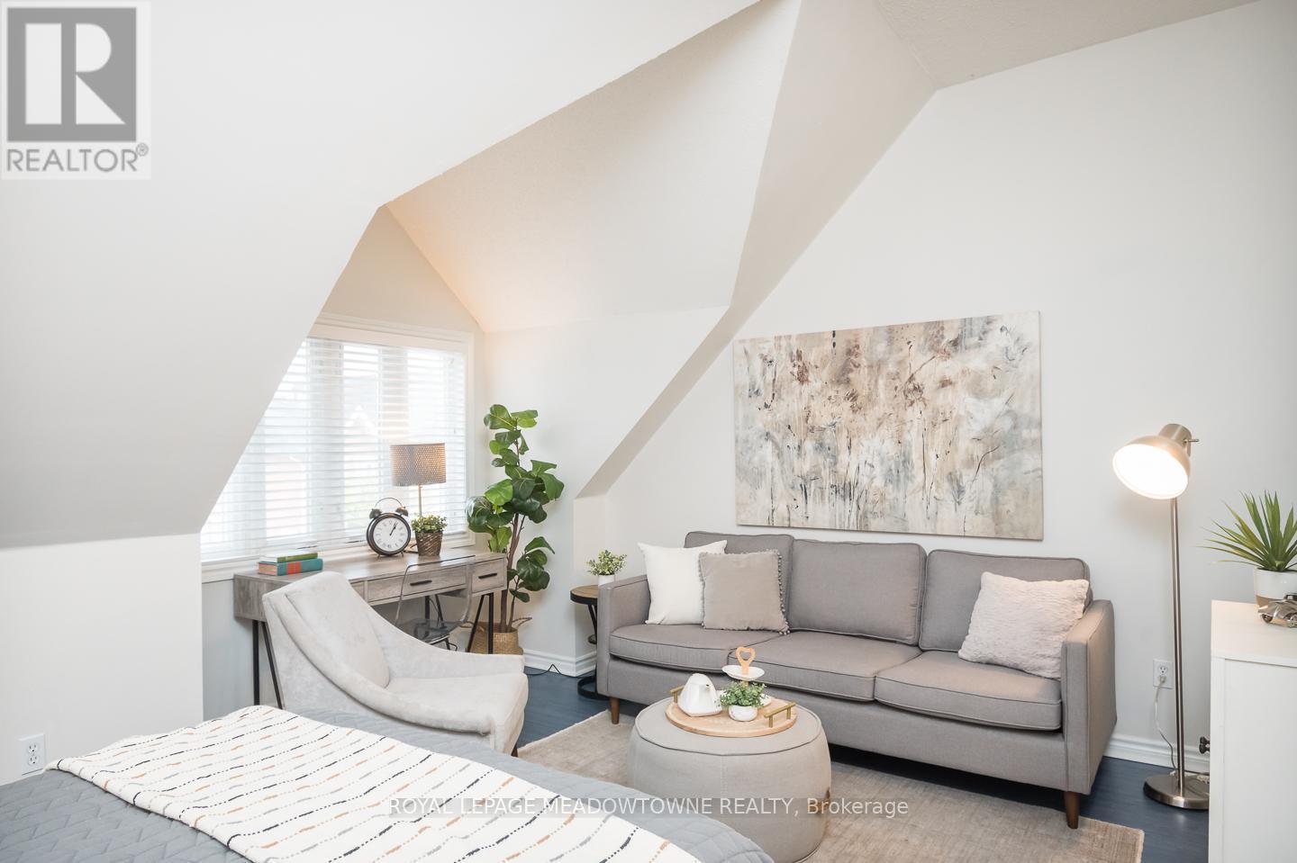 












302 - 1701 LAMPMAN AVENUE

,
Burlington,




Ontario
L7L6R7

