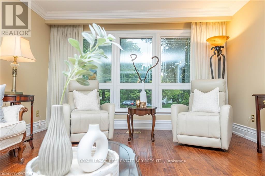 












2123 KAWARTHA CRESCENT

,
Mississauga,




Ontario
L5H3P8

