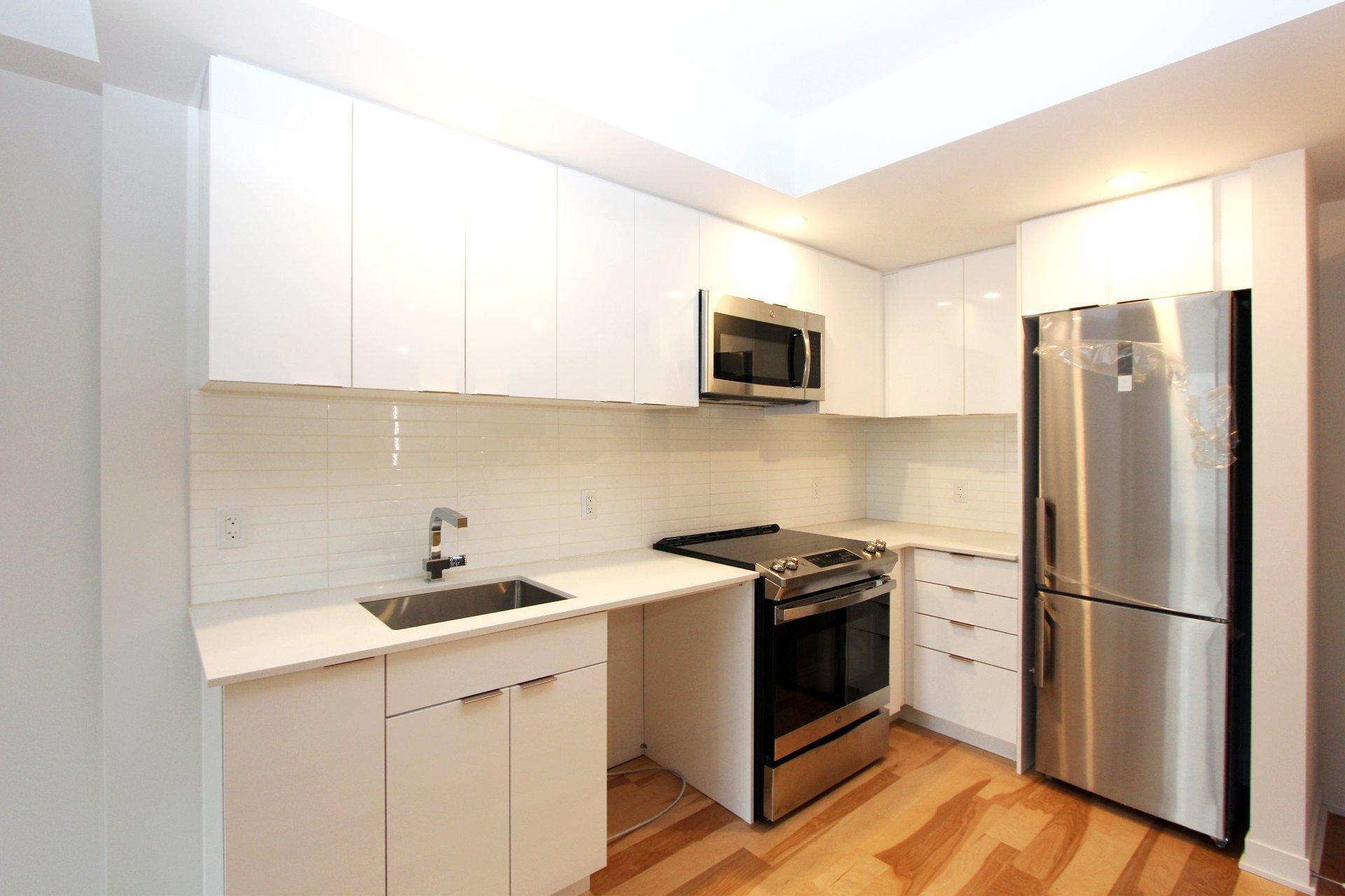 









1182


Rue Crescent

, 604,
Montréal (Ville-Marie),




QC
H3G0G6

